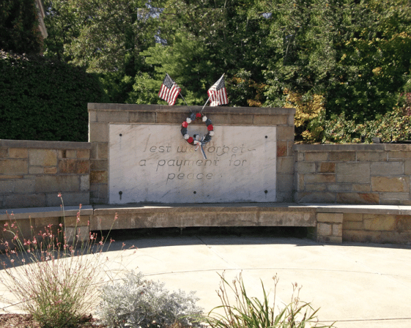 World War II Memorial at Smithfield Town Hall'